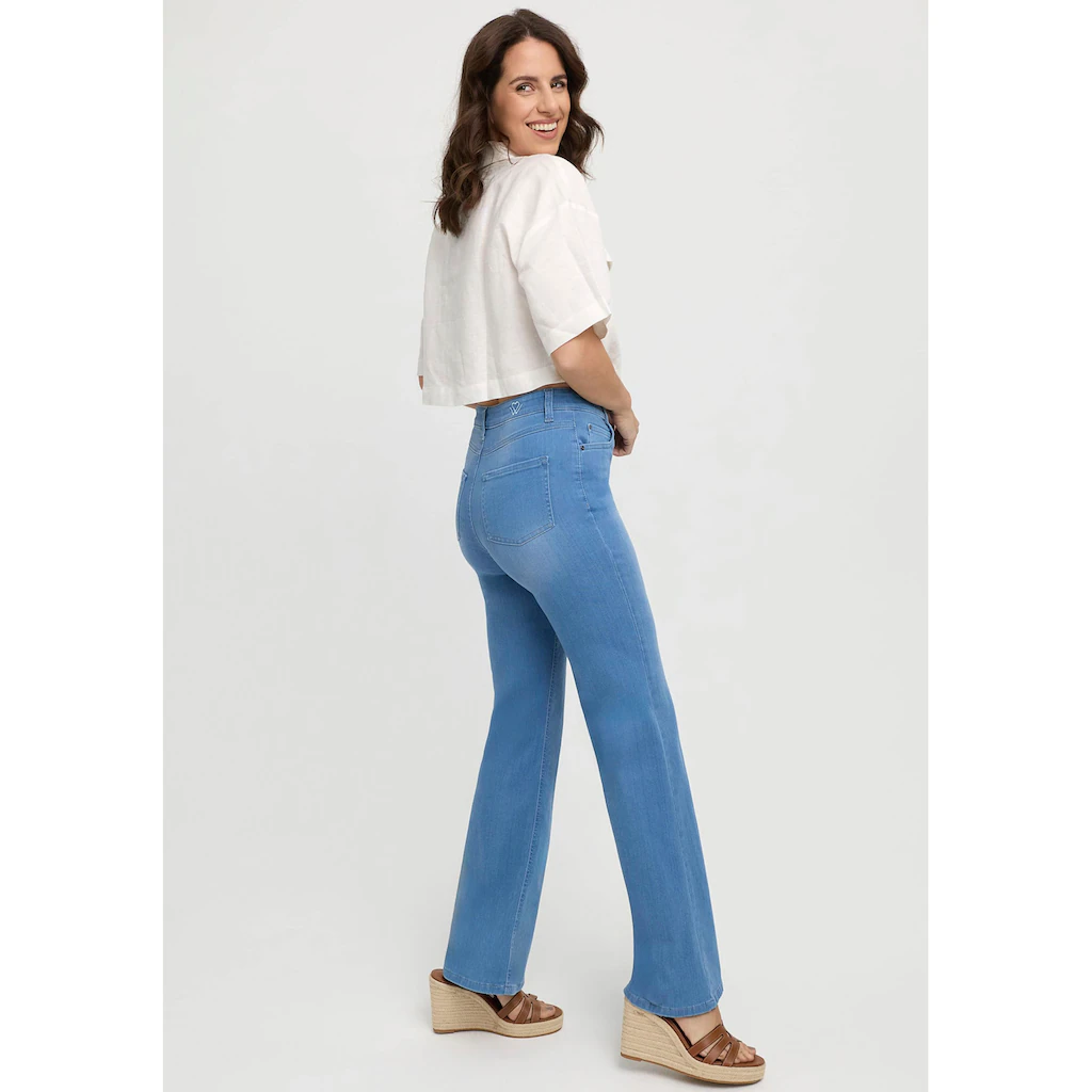 Wonderjeans Bootcut-Jeans In Hellblauer Waschung