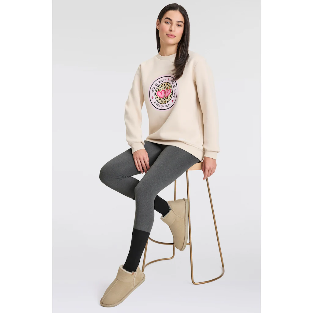 Zwillingsherz Sweatshirt Mit "Wild At Heart"-Aufdruck In Leo-Optik Und Gestickten Details