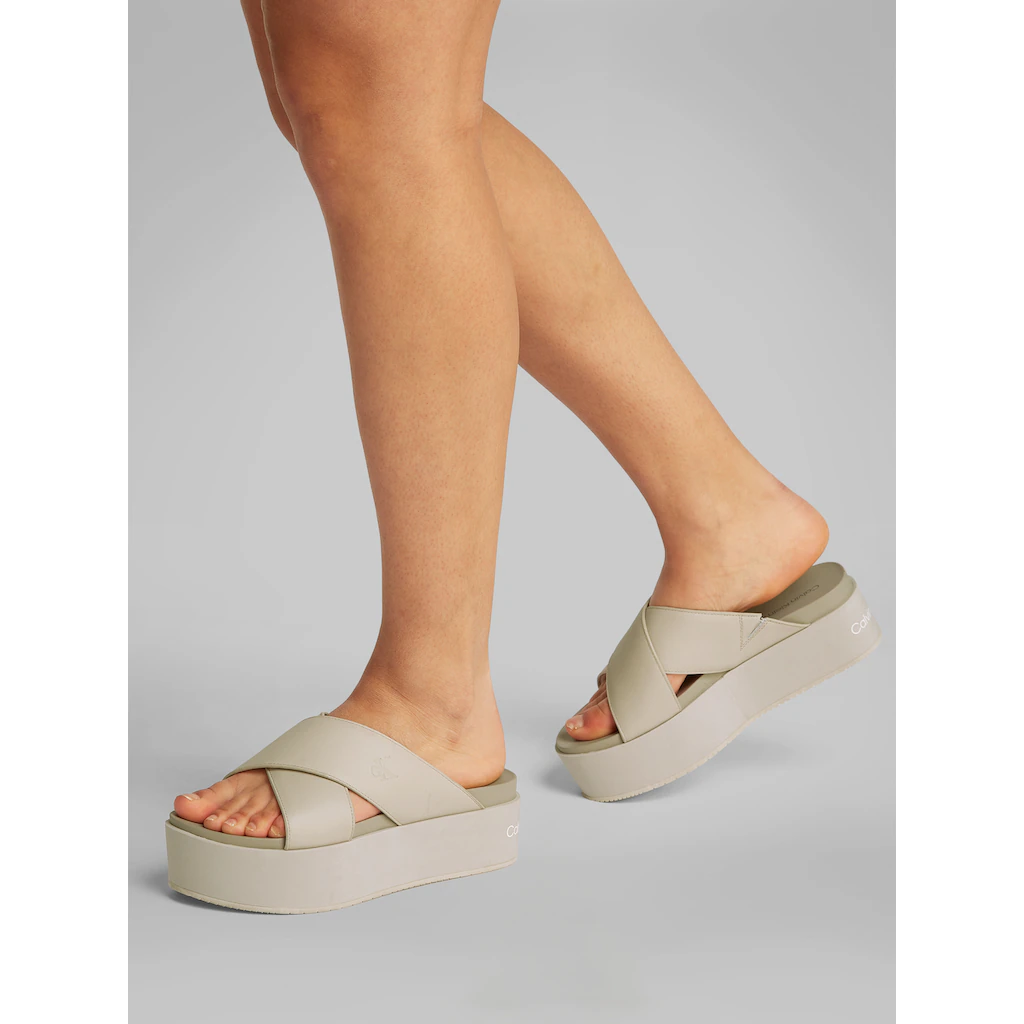Calvin Klein Jeans Pantolette »FLATFORM CROSS MG UC« Plateau Sommerschuh Schlappen Mit Kreuzbandage Bestellen