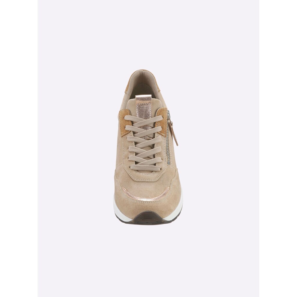 Casual Looks Sneaker