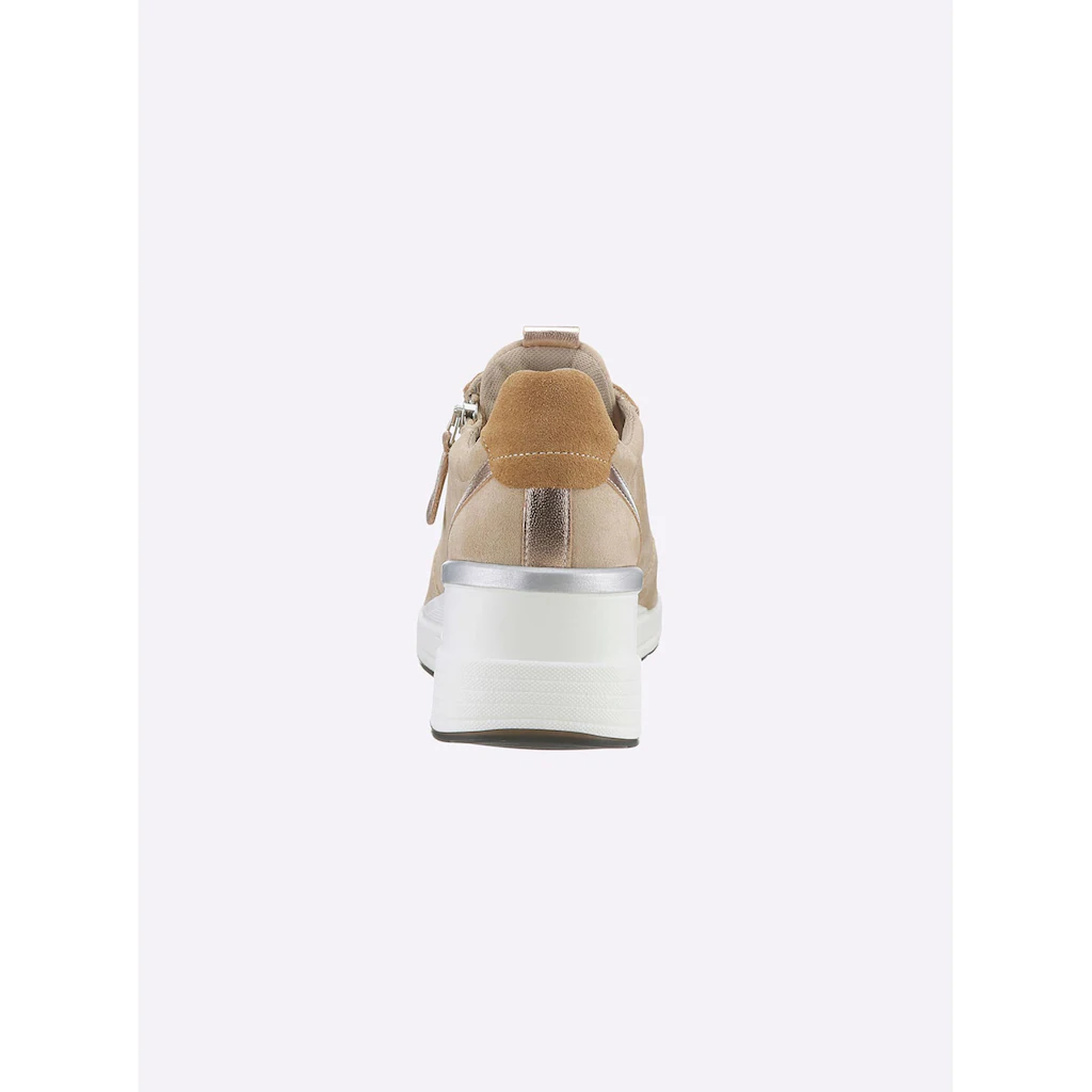 Casual Looks Sneaker