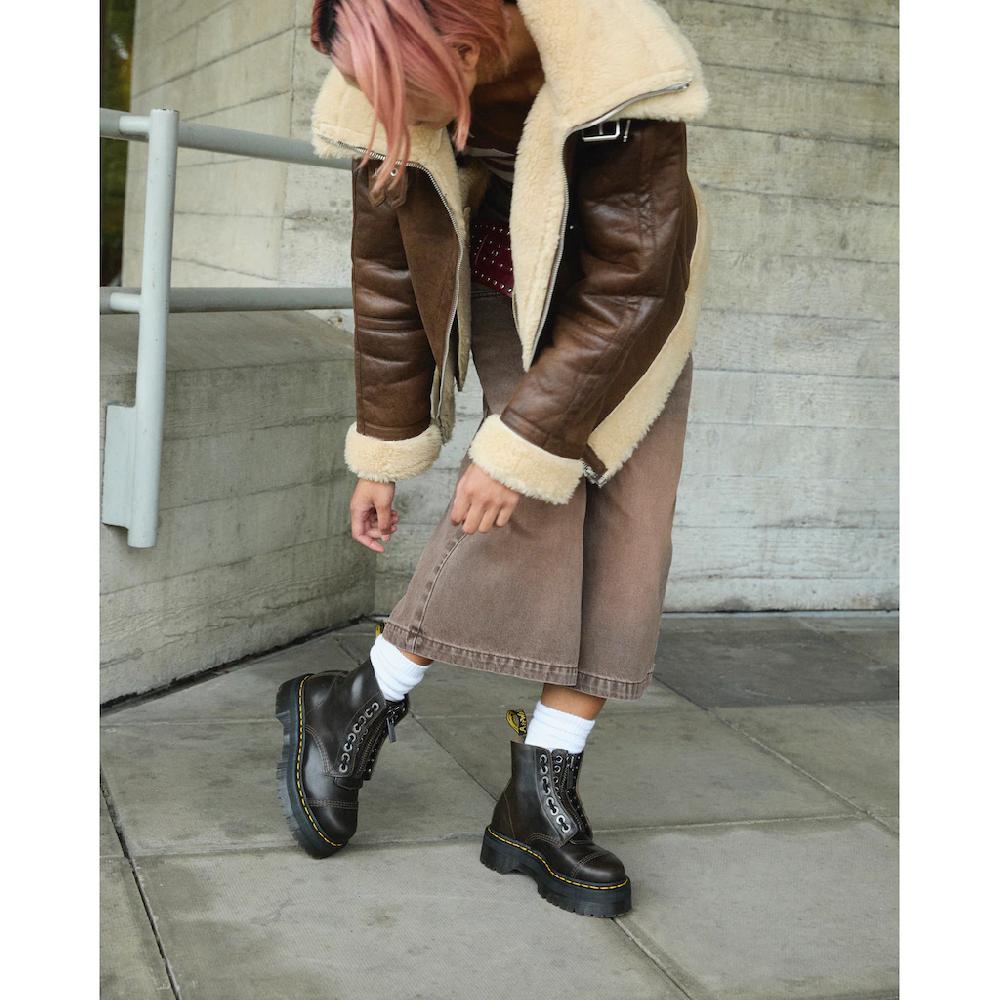 DR. MARTENS Schlupfboots Schlupfboots Mit Vorder-Reißverschluss Zierschnürung Plateausohle