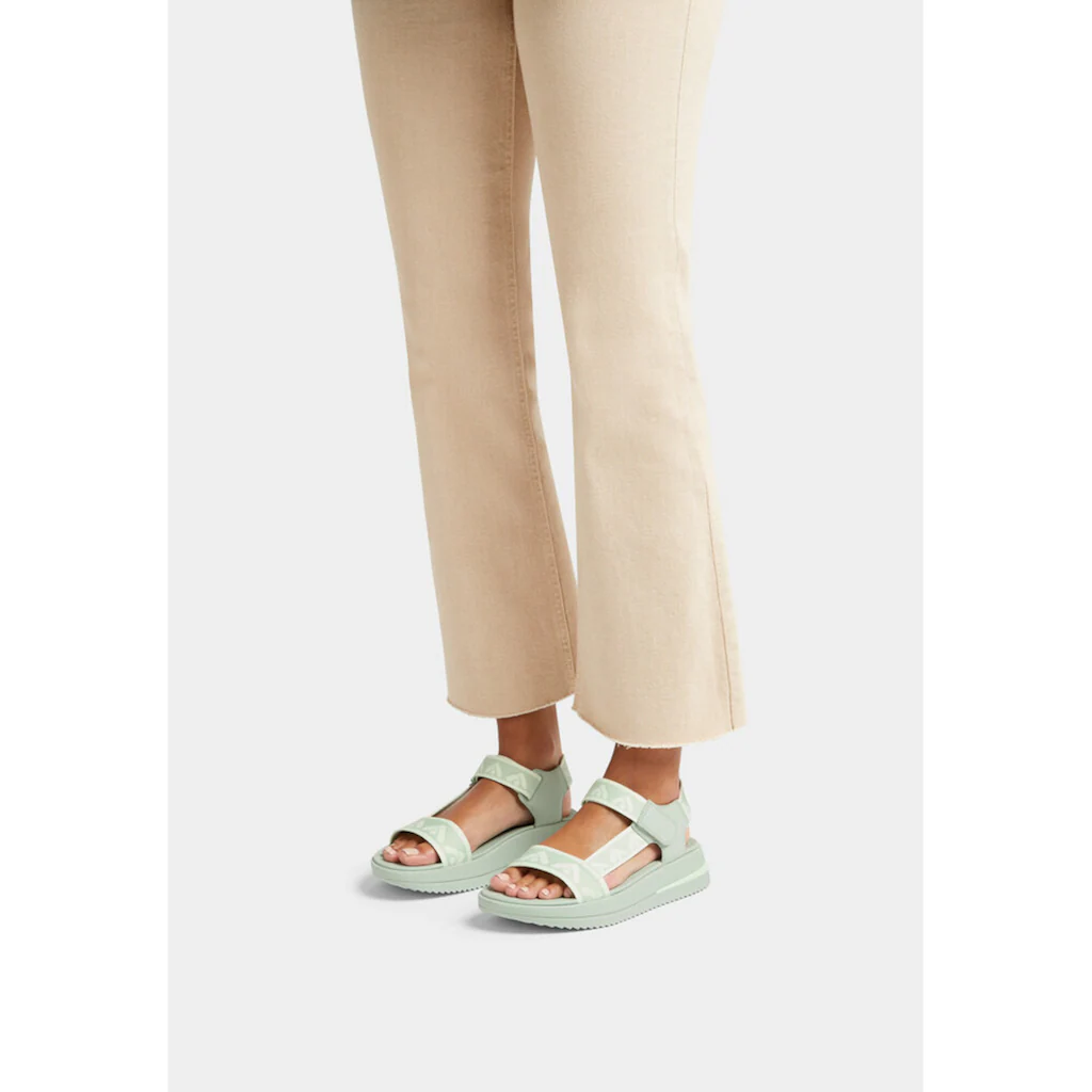 Fitflop Sandale »SURFF WEBBING BACK« Sommerschuh Sandalette Keilabsatz Mit Microwobbleboard - Fußbett Online Kaufen