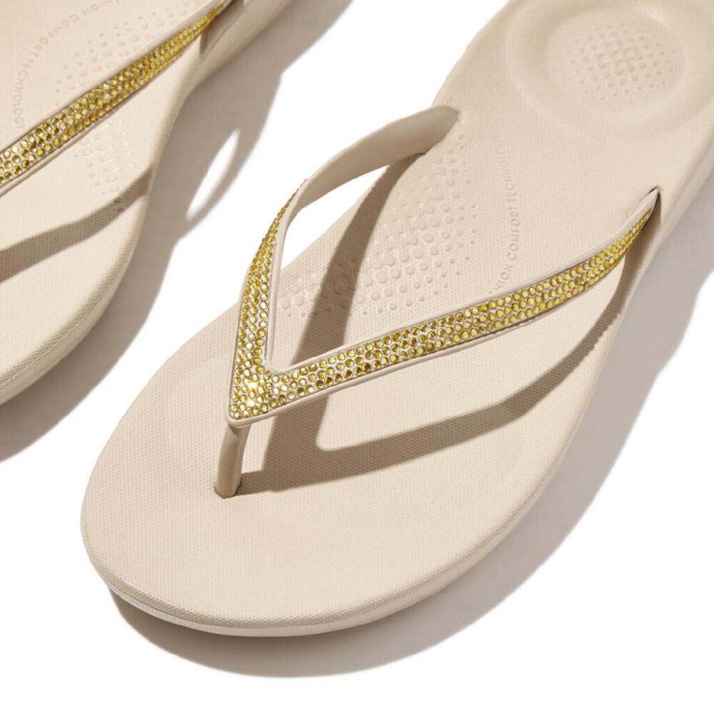 Fitflop Zehentrenner »iQUSHION SPARKLE - CLASSIC« Keilabsatz Sommerschuh Schlappen Mit Funkelnden Glitzerbesatz
