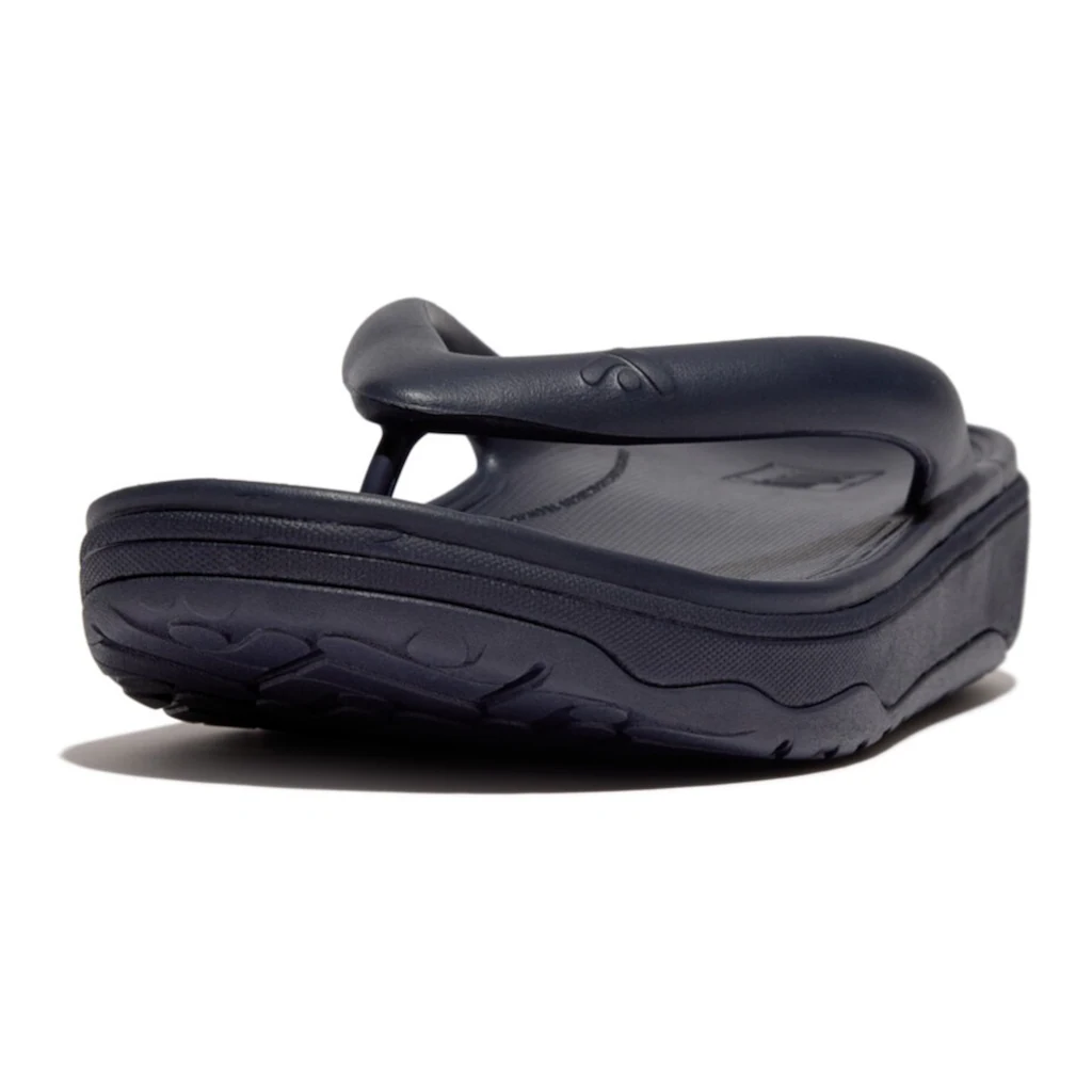 Fitflop Zehentrenner »RELIEFF RECOVERY TOE-POST SANDALS - TONAL RUBBER« Keilabsatz Sommerschuh Schlappen Mit Microwobbleboard
