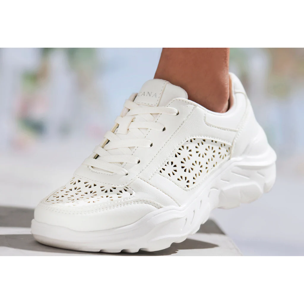 LASCANA Sneaker Freizeitschuh Halbschuh Mit Kleinen Cut-Outs Und Chunky Sohle VEGAN