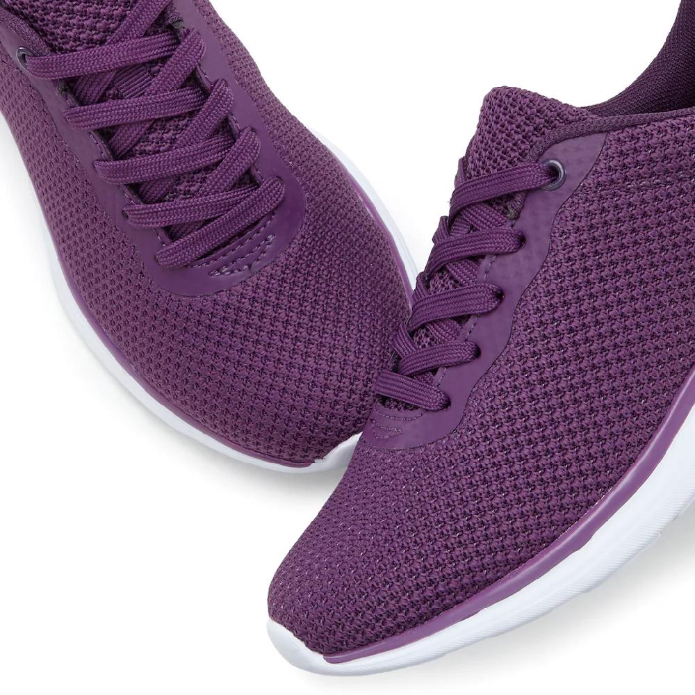 LASCANA Sneaker »Freizeitschuh Halbschuh « Schnürhalbschuh Ultraleicht Softe Herausnehmbare Innensohle VEGAN ▷ Für