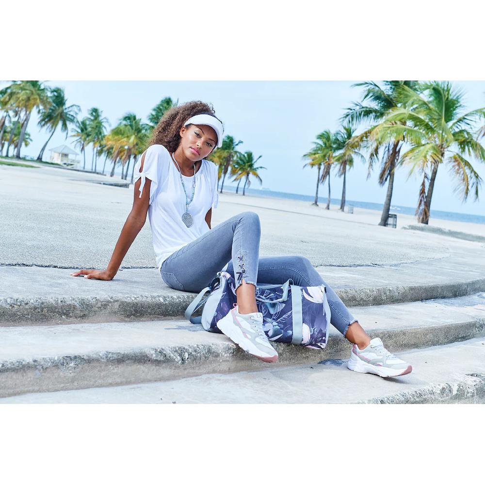 LASCANA Sneaker Mit Ultraleichter Chunky-Sohle Schnürhalbschuh Freizeitschuh Kaufen