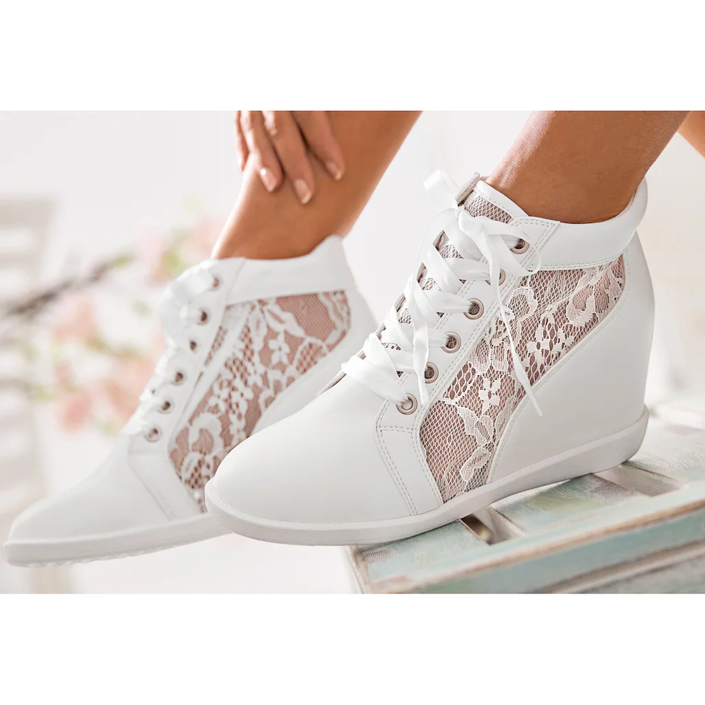 LASCANA Sneaker »Trachten-Schuh Dirndl-Schuh « Freizeitschuh Halbschuh Mit Innenliegendem Keilabsatz Spitzendetails Kaufen