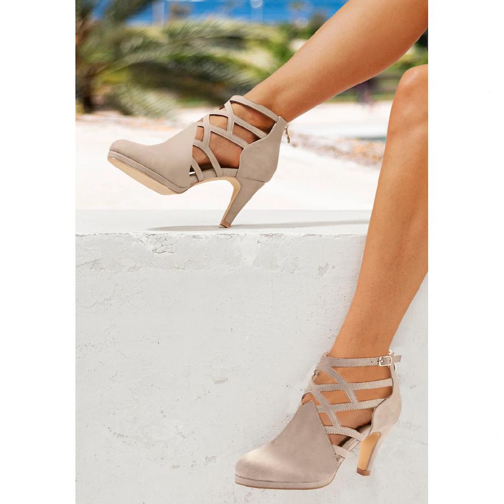 LASCANA Stiefelette Stiefel Boots Mit Cut-Outs VEGAN