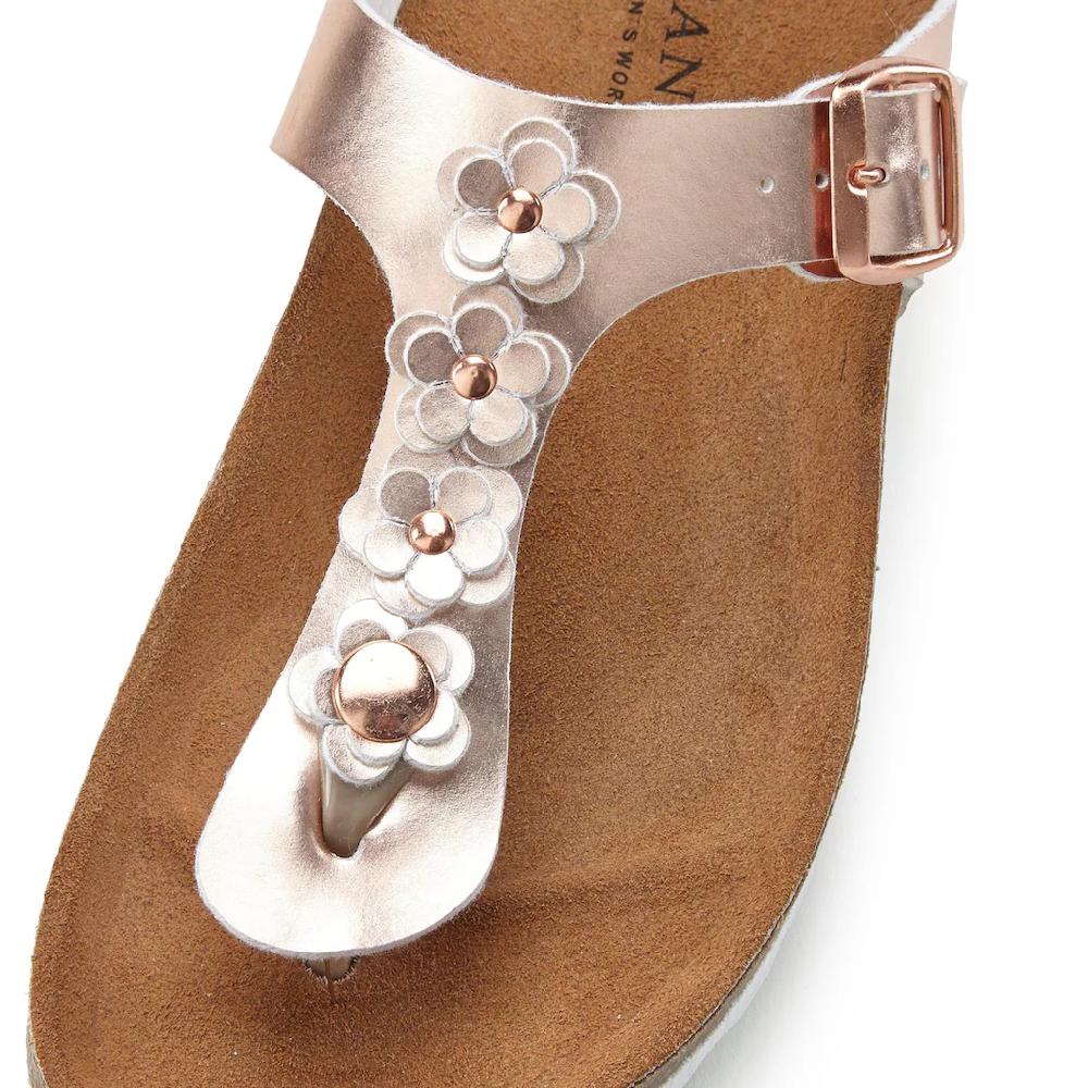 LASCANA Zehentrenner Sandale Pantolette Mit Modischer Applikation Und Korkfußbett ▷ Für