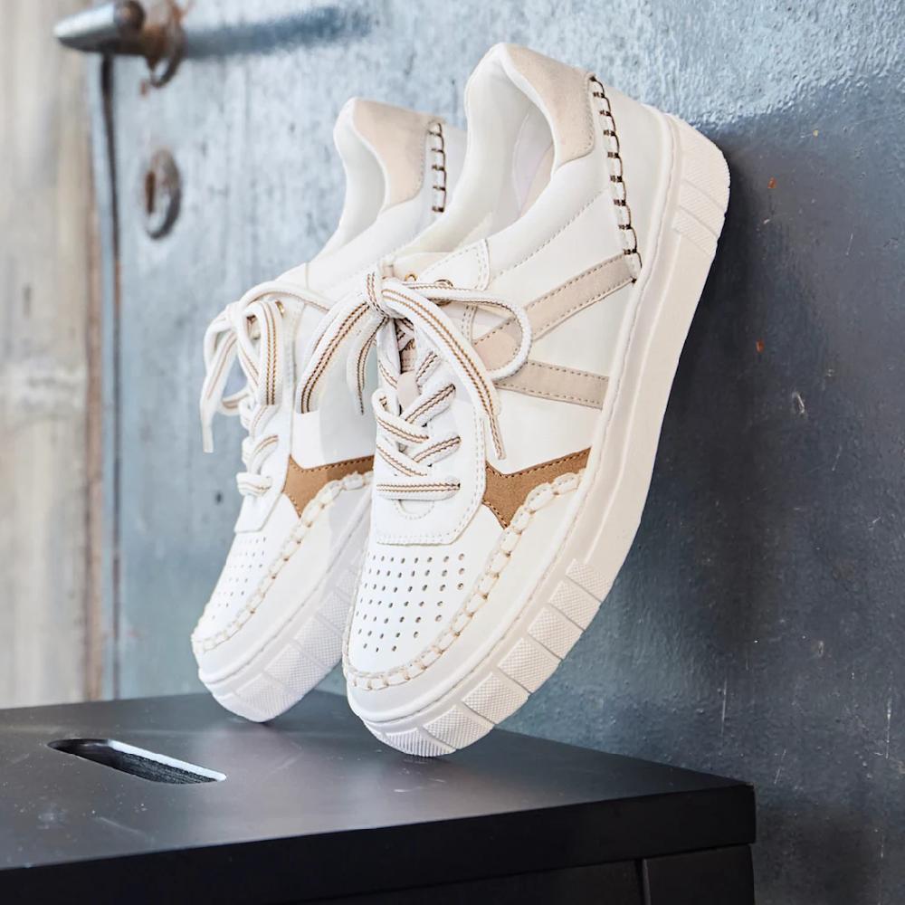 MARCO TOZZI Plateausneaker Freizeitschuh Halbschuh Schnürschuh Mit Unterlegtem Lochmuster