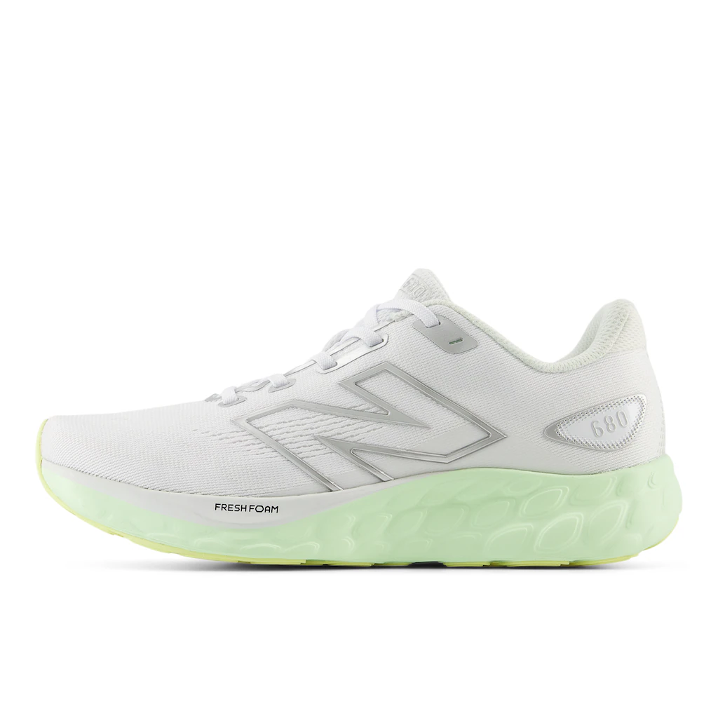 New Balance Laufschuh »W680«