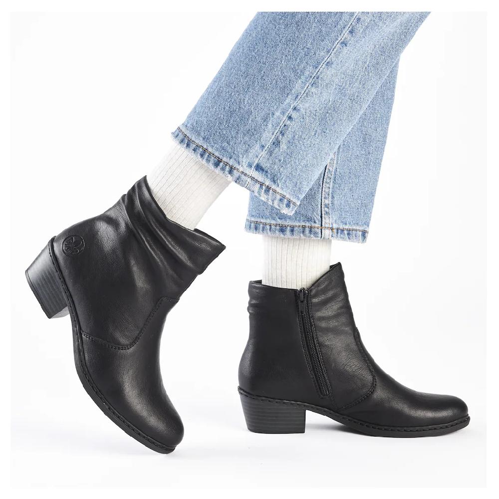 Rieker Cowboy Stiefelette Westernstiefelette Mit Blockabsatz Und Innenreißverschluss