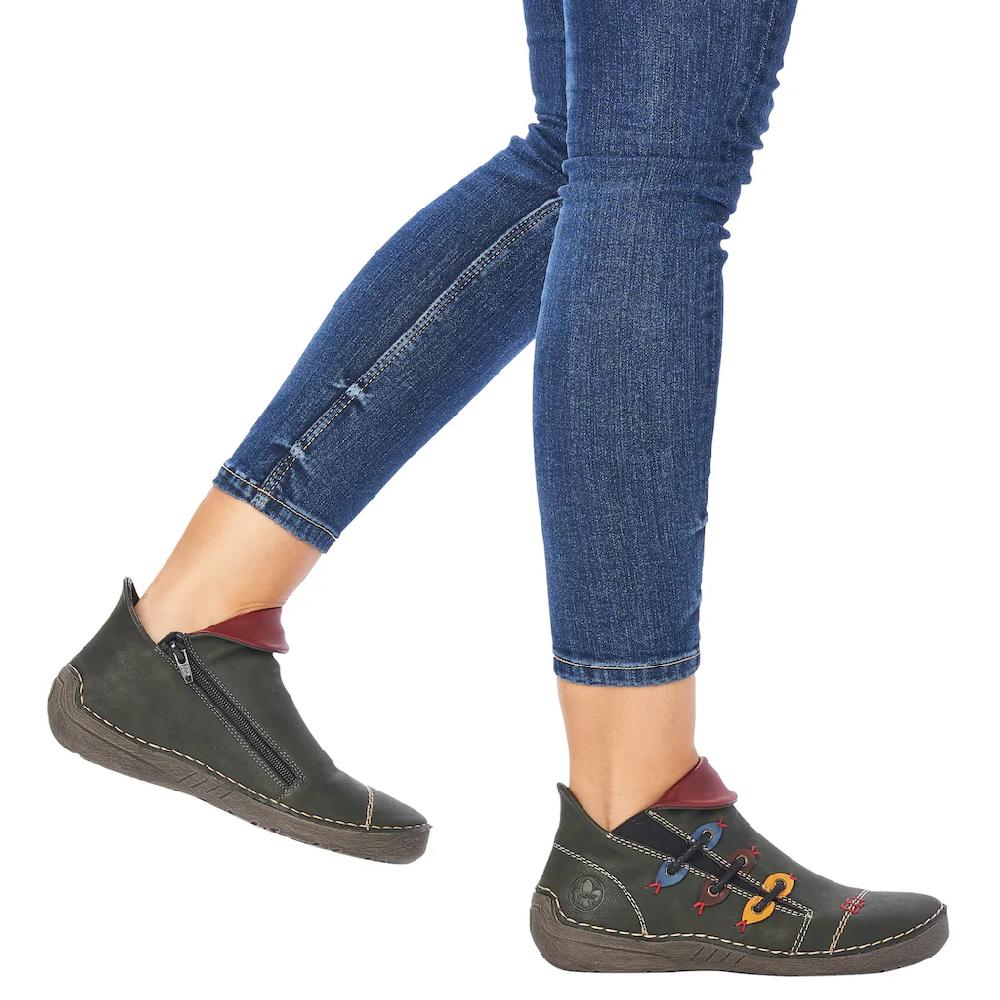 Rieker Stiefelette Schlupfboots Slipper Mit Bunten Applikationen Seitlich ▷ Für