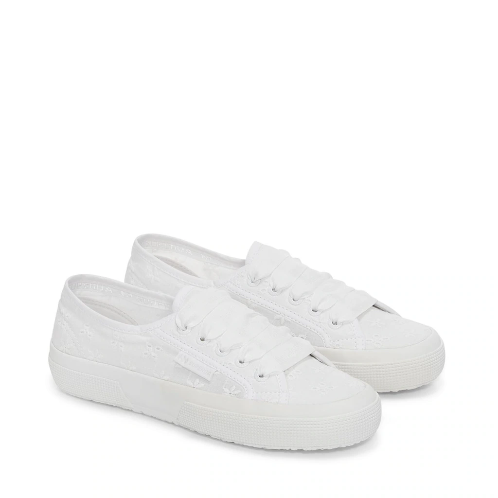 Superga Sneaker »2750 FLOWER SANGALLO« aus besticktem Textilmaterial online bestellen