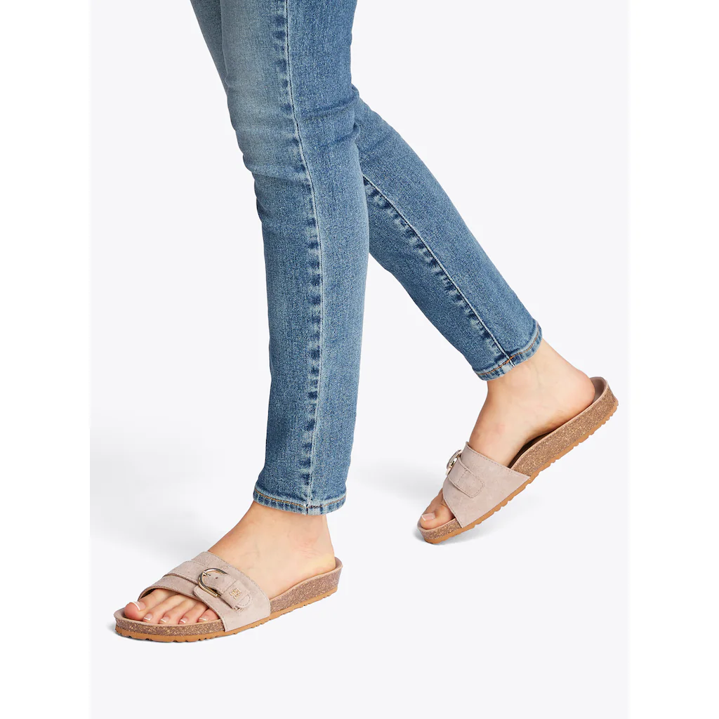 Tommy Hilfiger Pantolette »SOFT SUEDE ADJUSTABLE MULE« Keilabsatz Sommermode Schlupfschuh Flats Mit TH-Logo