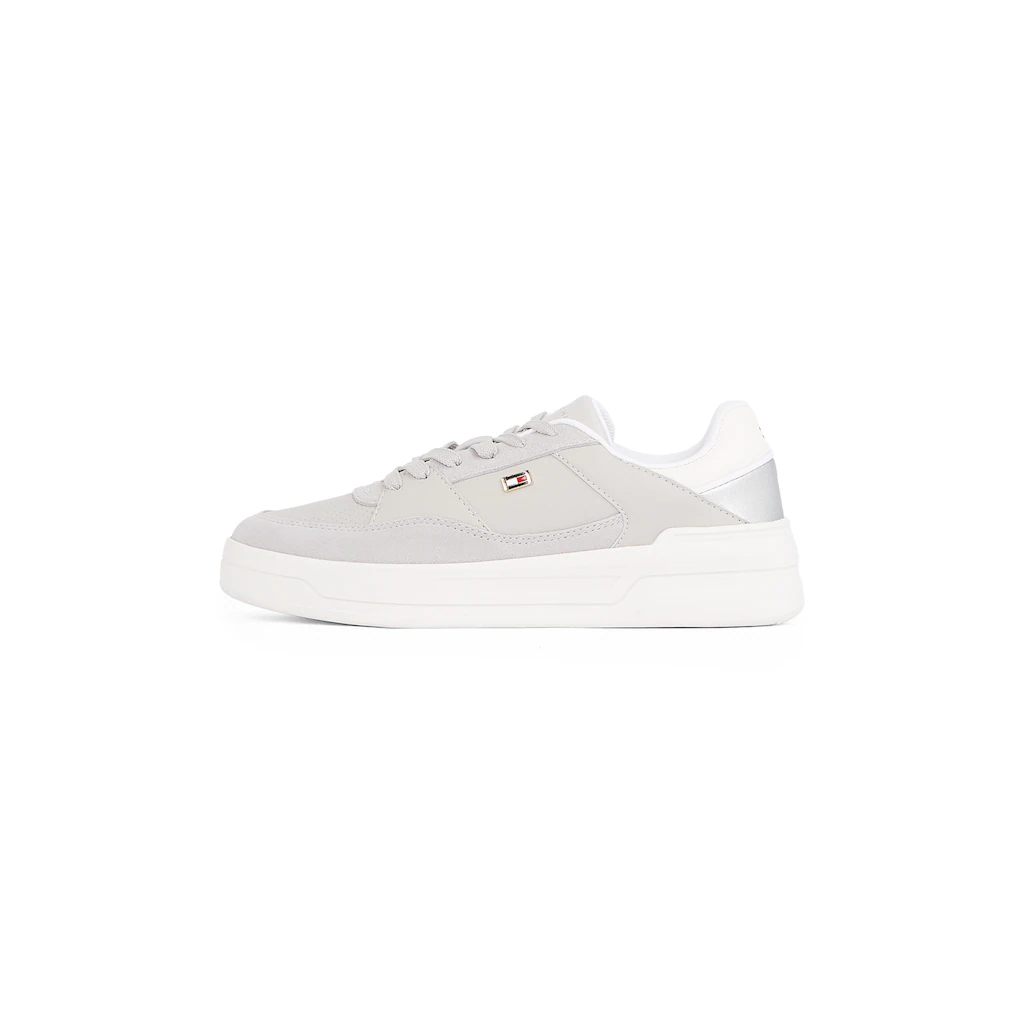 Tommy Hilfiger Plateausneaker »ESSENT BASKET SNEAKER METALLIC« Freizeitschuh Halbschuh Schnürschuh mit seitlicher Logoflagge online bestellen