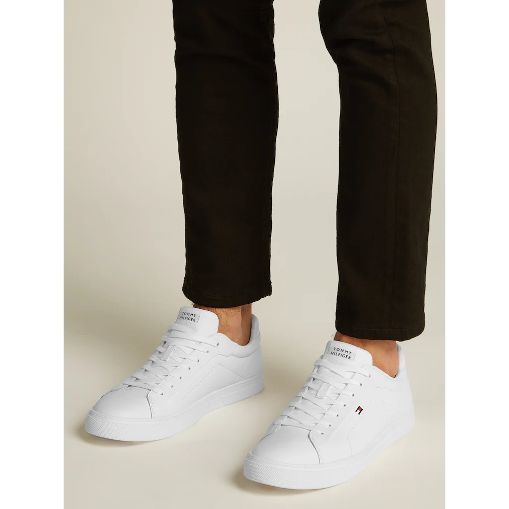 Tommy Hilfiger Plateausneaker »ICON COURT LTH FLAG ESS« Freizeitschuh Halbschuh Schnürschuh Mit Kleiner Logoflagge Online Kaufen
