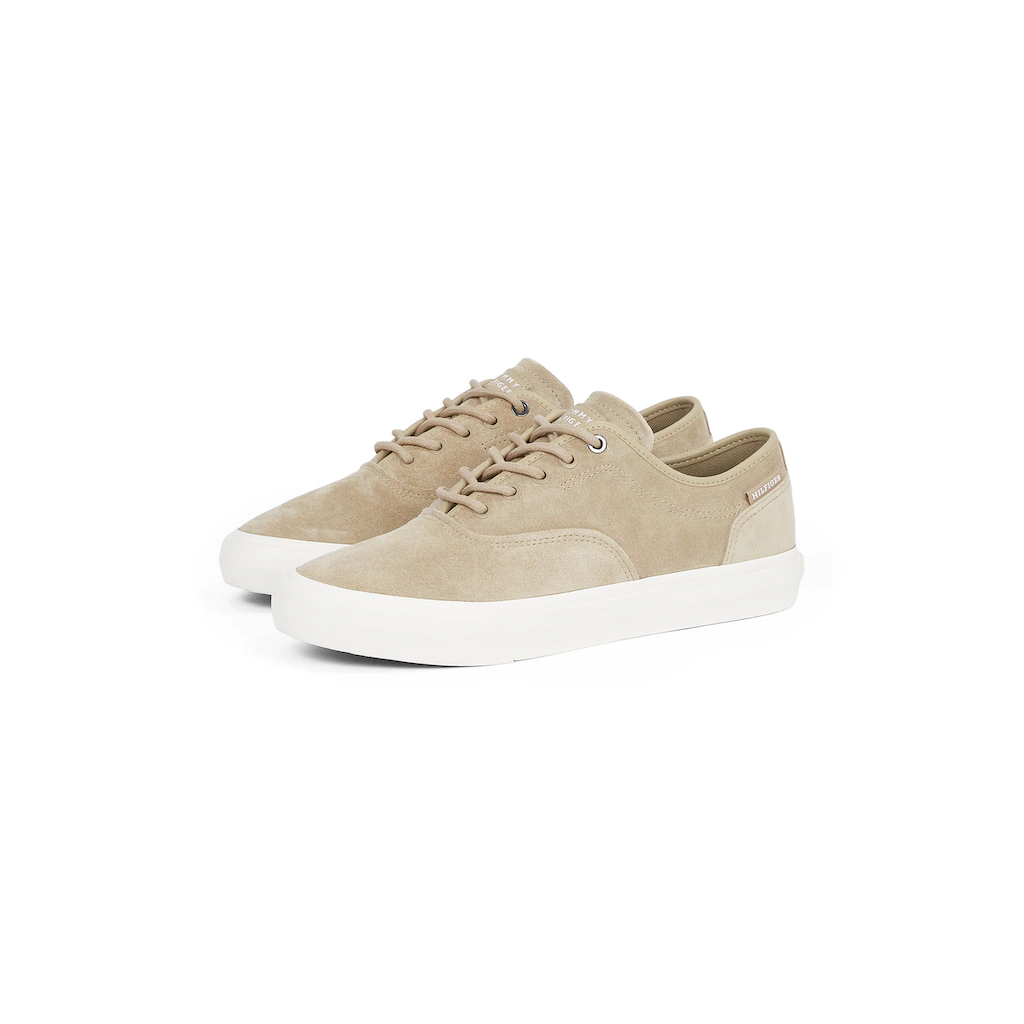 Tommy Hilfiger Plateausneaker »TH HI VULC LOW OXFORD SUEDE« Freizeitschuh Halbschuh Schnürschuh mit Label an der Ferse
