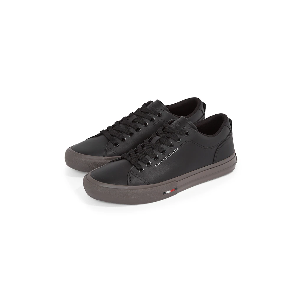 Tommy Hilfiger Plateausneaker »TH HI VULC STREET LTH PATCH« Freizeitschuh Halbschuh Schnürschuh mit kleiner Logoflagge online bestellen
