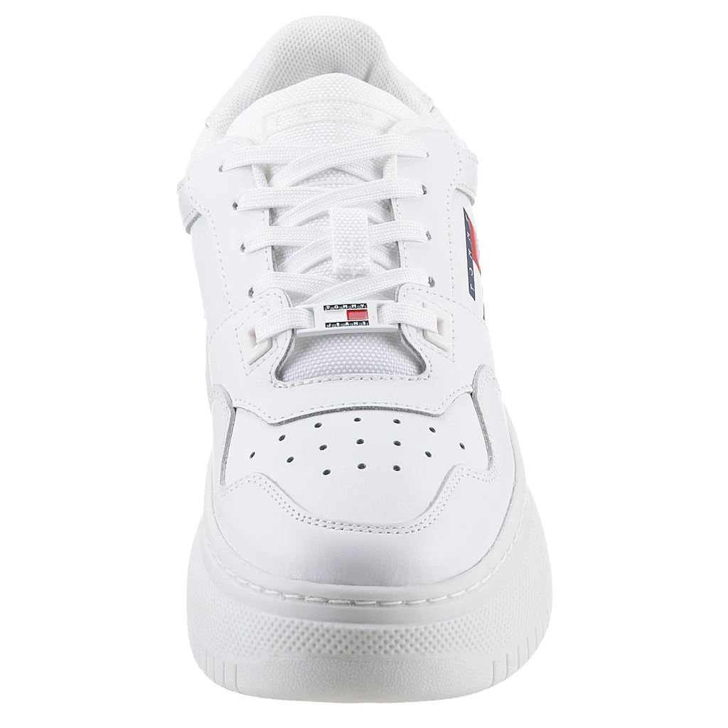 Tommy Jeans Plateausneaker »TJW RETRO BASKET FLATFORM ESS« Mit Logoschriftzug In Der Sohle Freizeitschuh Halbschuh Schnürschuh Online Bestellen
