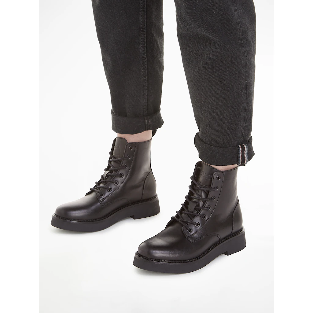 Tommy Jeans Schnürboots »TJW LACE UP FLAT BOOT« Mit Logo An Der Anziehlasche Online Bestellen