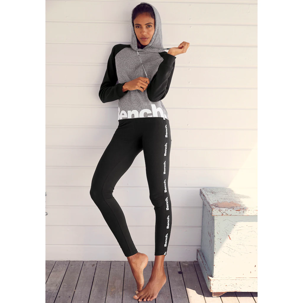 Bench. Loungewear Kapuzensweatshirt Mit Farblich Abgesetzten Ärmeln Und Logodruck Loungeanzug Hoodie