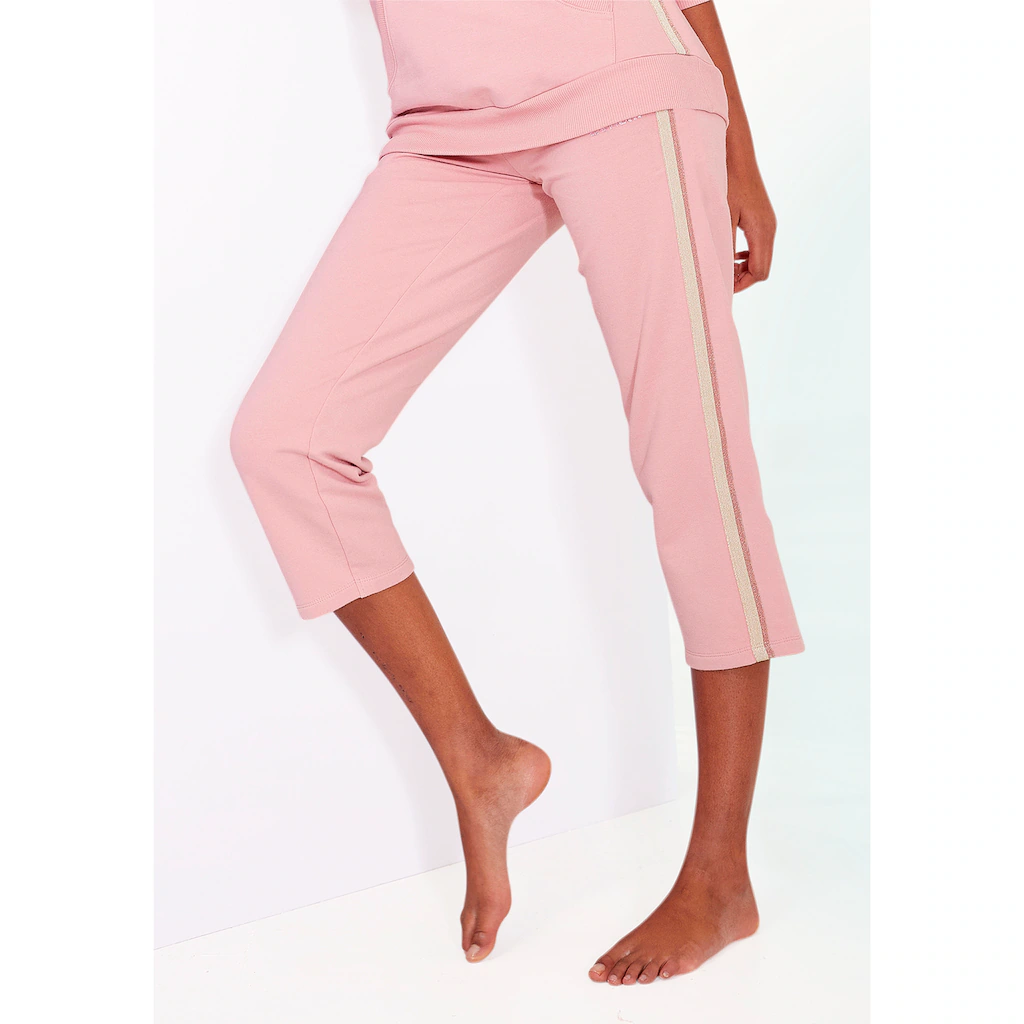 Bench. Loungewear Relax-Caprihose mit Glitzerstreifen Loungeanzug