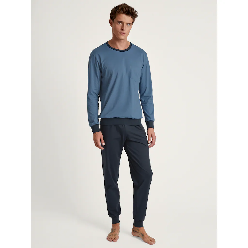 CALIDA Schlafanzug »Relax Essentials« (2 tlg.) Langarm-Shirt mit eingefasstem Rundhalsausschnitt online kaufen
