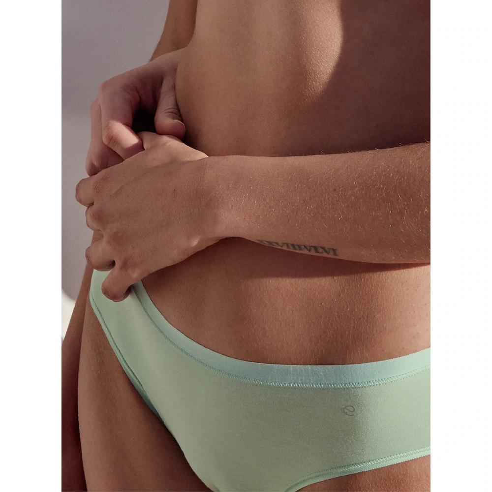 CALIDA Slip »Natural Comfort« natürlicher Glanz und glatter Griff Bundhöhe: 9 5cm online bestellen