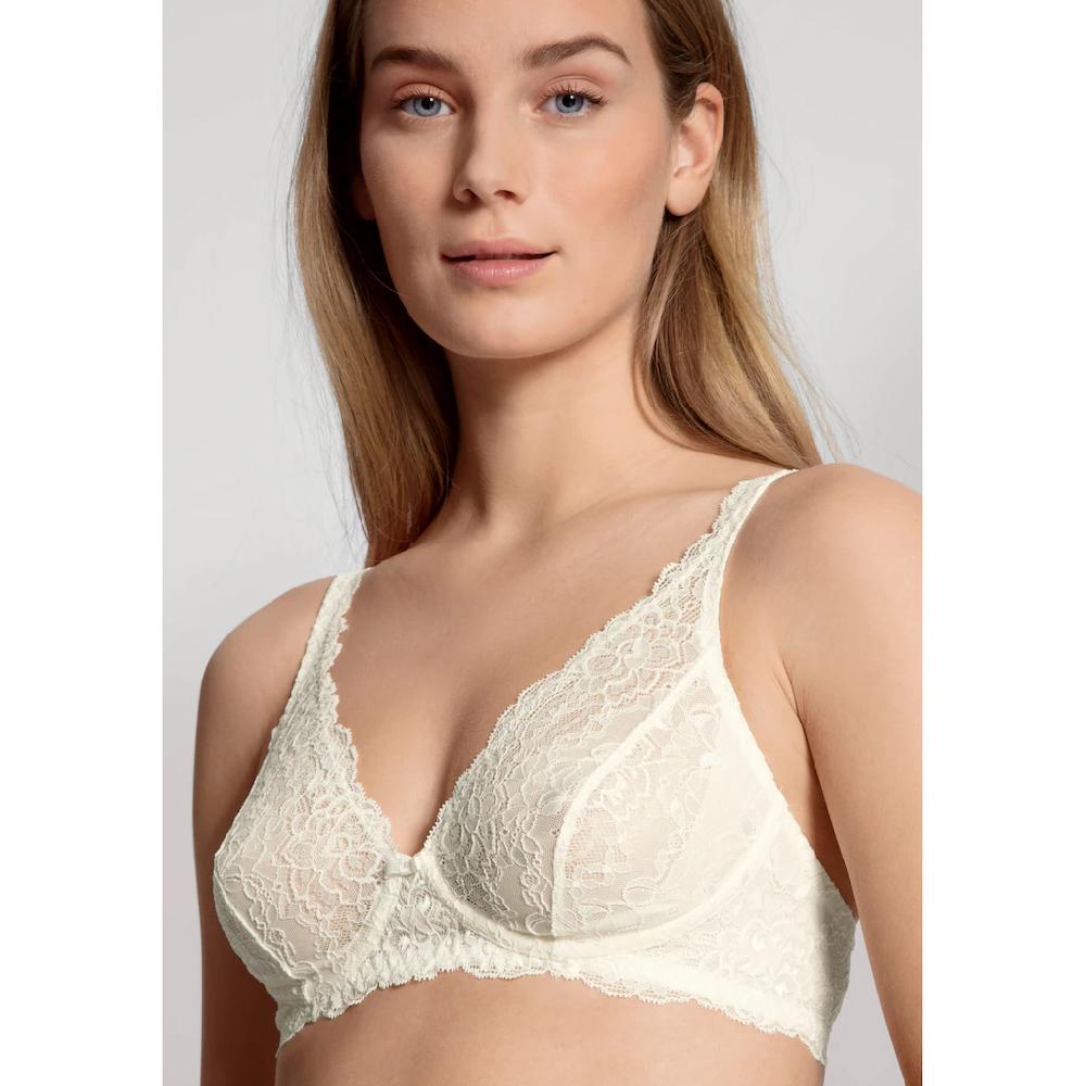 CALIDA Soft-BH »Sensual Secrets« triangelförmige Cups mit Vertikalnaht und formender Cupnaht online kaufen