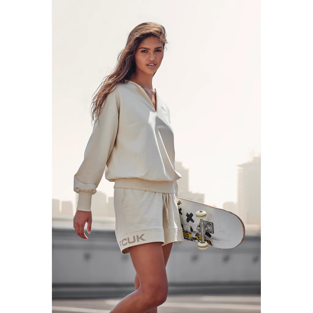 FCUK Sweatshirt (1 Tlg.) Sweatshirt Mit V-Ausschnitt Und Großen Rückenprint Loungeanzug