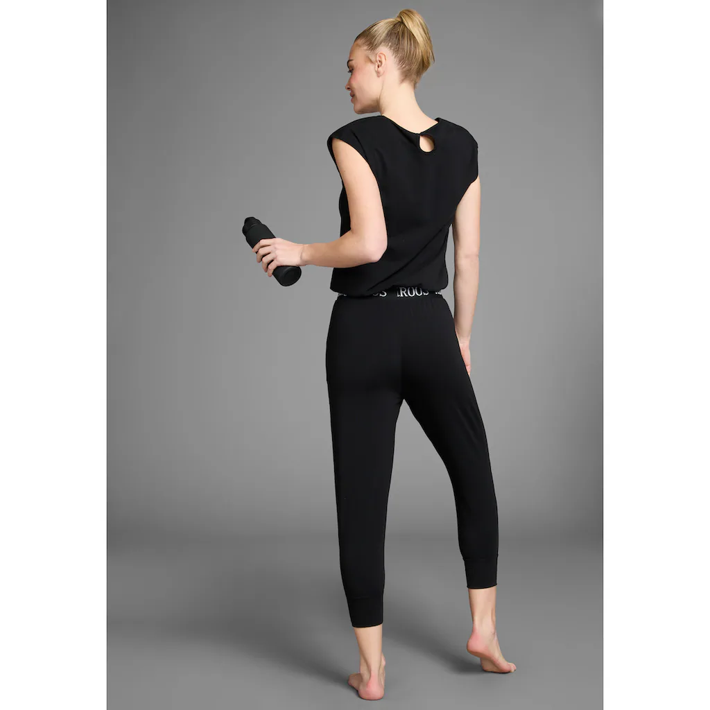 KangaROOS Jumpsuit Lässig Gschnitten Mit Vielen Logodetails