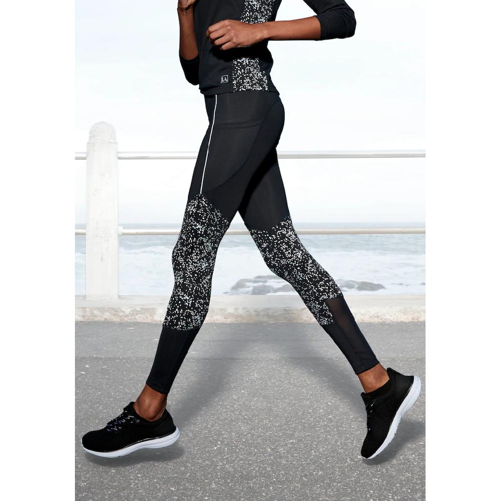 LASCANA ACTIVE Funktionsleggings mit reflektierenden Print