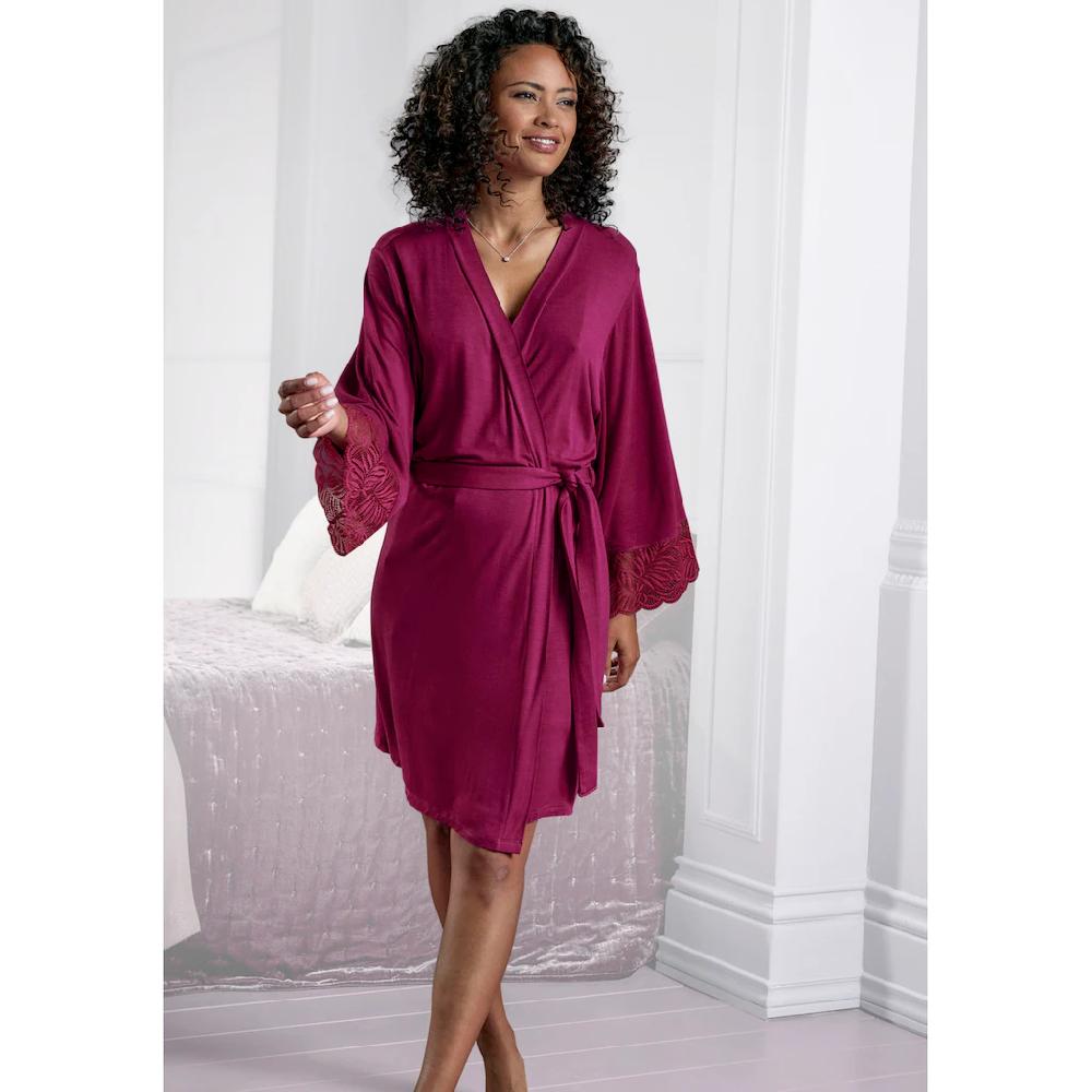 LASCANA Kimono mit schönen Spitzendetails online kaufen