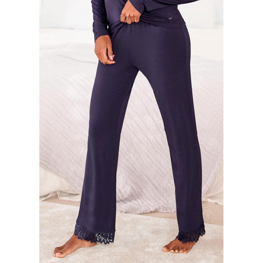 LASCANA Schlafhose mit Spitzendetails ▷ für