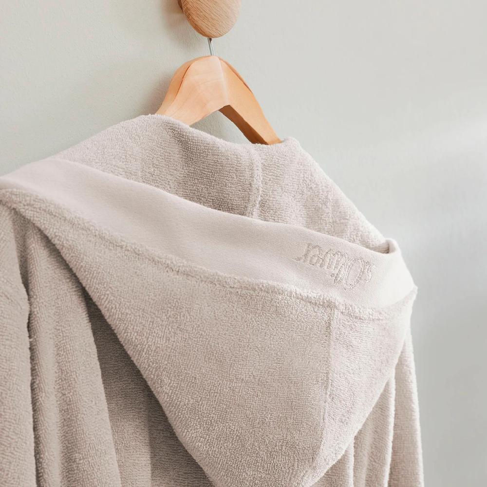 S.Oliver Bademantel »s. Oliver Bademantel Ideal Für Sauna & Spa Hotelbademantel« (1 St.) Kapuze Mit Dezenter Logoeinwebung