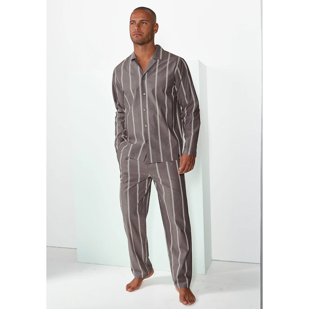 s.Oliver Pyjama (2 tlg. 1 Stück) Schlafanzug mit Streifen und modischem Reverskragen