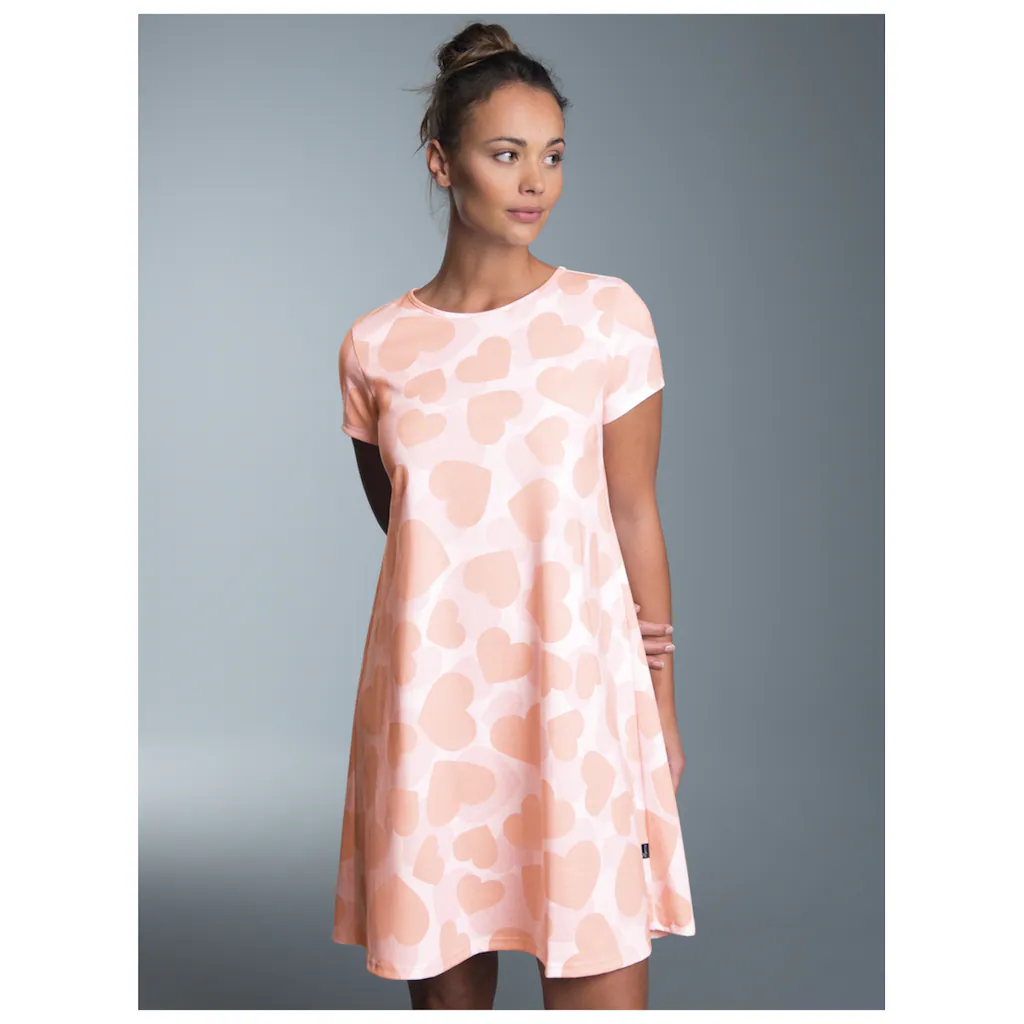 Trigema Nachthemd »TRIGEMA Nachthemd mit Allover-Herzen-Print« (1 tlg.) online bestellen