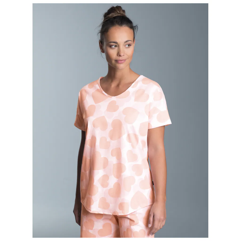 Trigema Schlafanzug »TRIGEMA Oversized T-Shirt mit Allover Herzchen-Print« (1 tlg.) bestellen