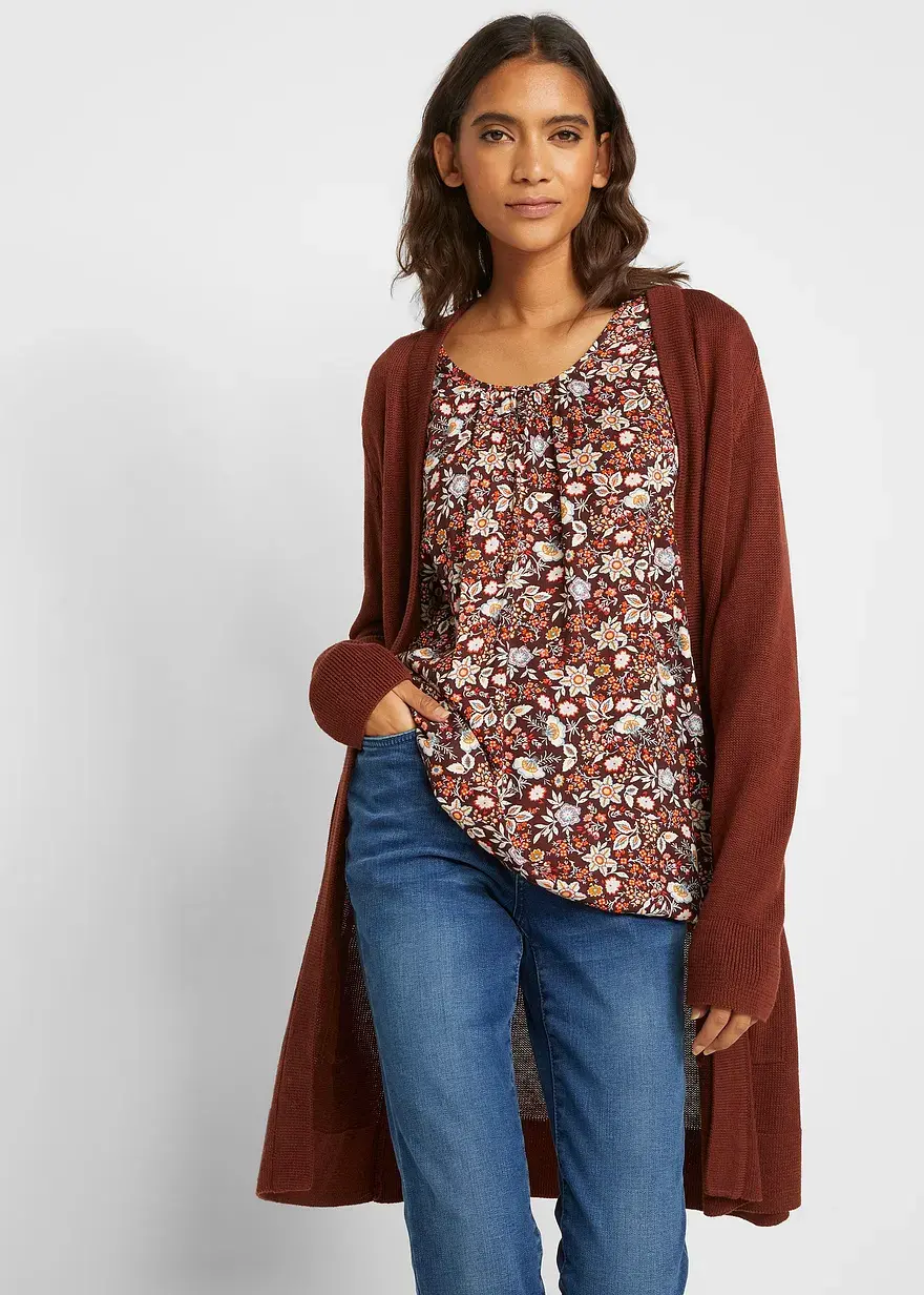 Bonprix Attraktive Strickjacke Umspielt Die Figur In Bequemer Longform
