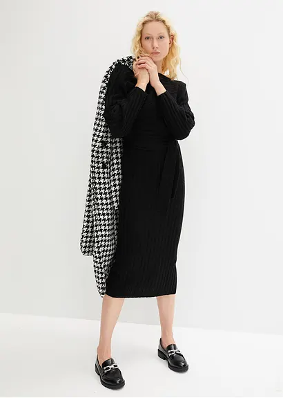 Bonprix Attraktives Strickkleid Mit Fledermausarm Und Weitem Ausschnitt