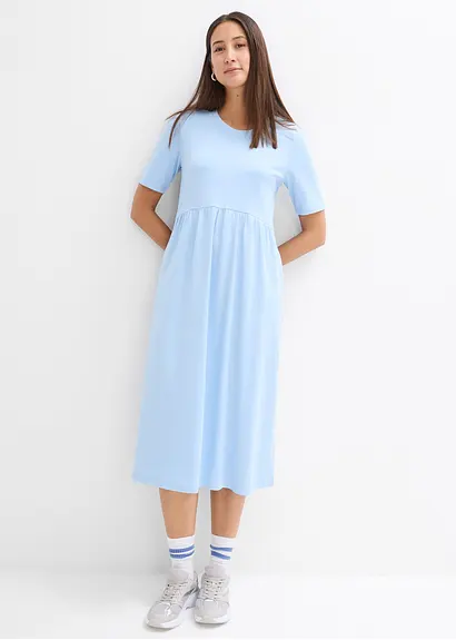 Bonprix Ausgestelltes Jerseykleid Mit Seitlichem Schlitz Hohem Rundhals Und Halbarm