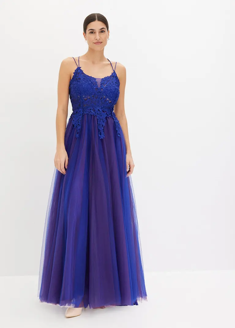 Bonprix Bezauberndes Abendkleid Mit Weitem Rock Aus Zartem Tüll. Die Mit Steinen Dekorierter Spitze Im Oberteil Und Der Besondere Rückenausschnitt Mit Schnür-Detail Machen Dieses Kleid Zu Einem Wahren Eye-Catcher