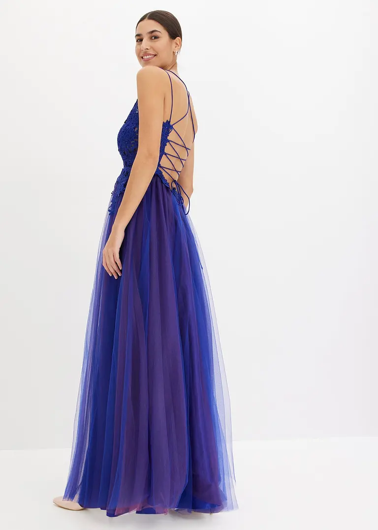 Bonprix Bezauberndes Abendkleid Mit Weitem Rock Aus Zartem Tüll. Die Mit Steinen Dekorierter Spitze Im Oberteil Und Der Besondere Rückenausschnitt Mit Schnür-Detail Machen Dieses Kleid Zu Einem Wahren Eye-Catcher
