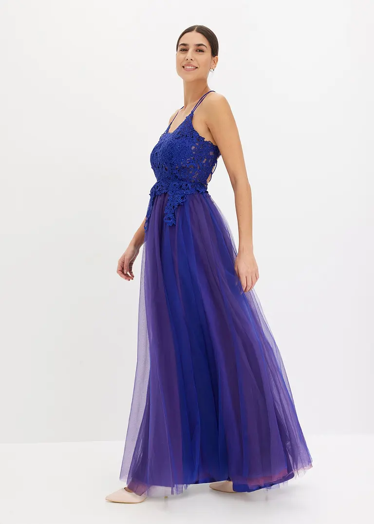 Bonprix Bezauberndes Abendkleid Mit Weitem Rock Aus Zartem Tüll. Die Mit Steinen Dekorierter Spitze Im Oberteil Und Der Besondere Rückenausschnitt Mit Schnür-Detail Machen Dieses Kleid Zu Einem Wahren Eye-Catcher