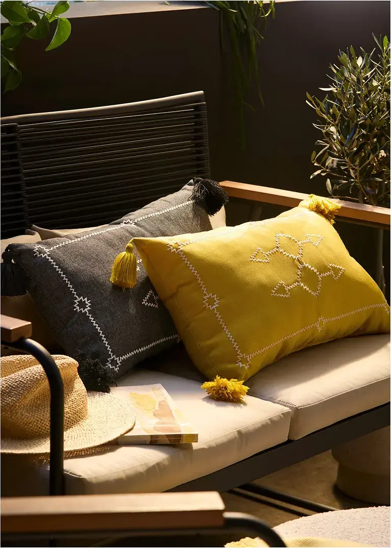 Bonprix Dekokissen Mit Stickerei Und Quasten - Grau