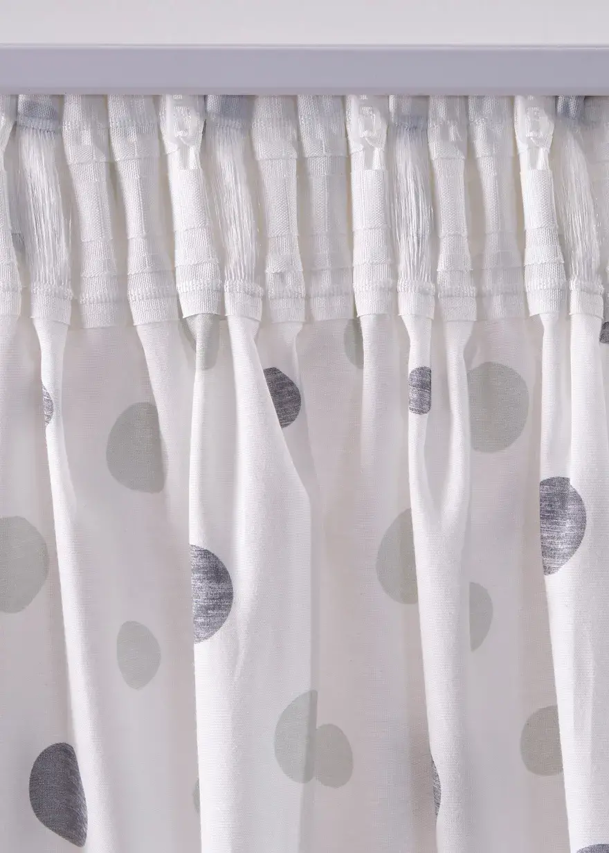 Bonprix Halbtransparente Gepunktete Fertiggardine