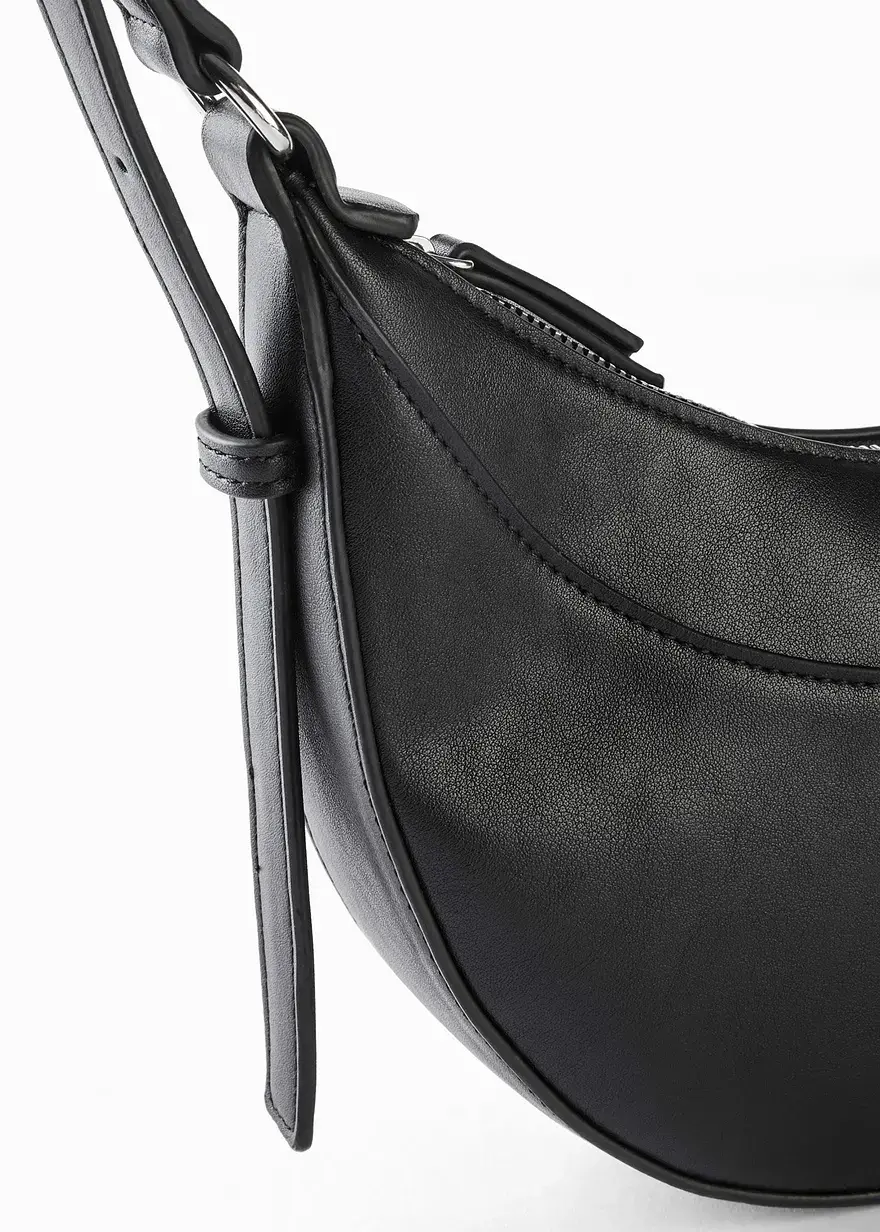 Bonprix Charmante Umhängetasche Aus Lederimitat - Schwarz